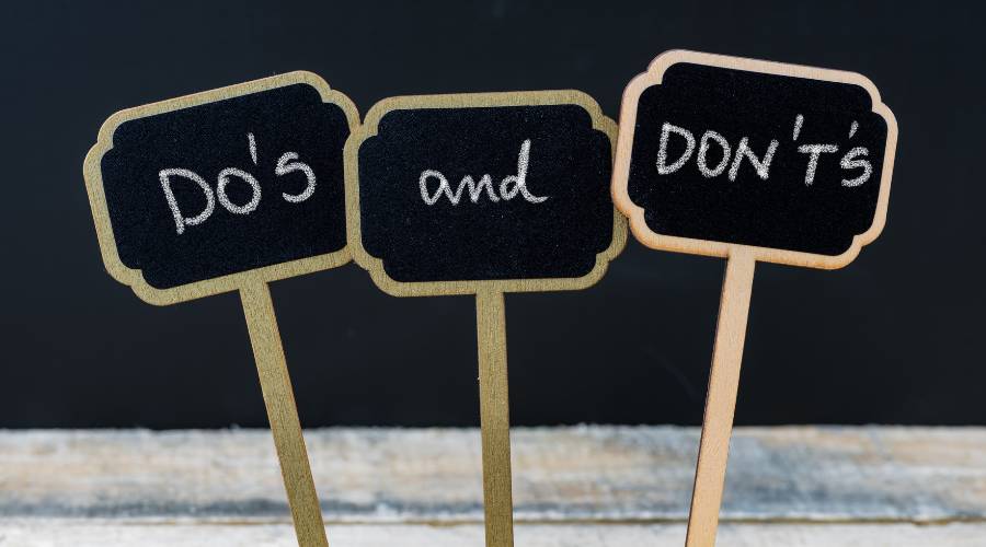 emergency glass safety guide showing proper precautions while waiting for Brisbane emergency glazier arrival